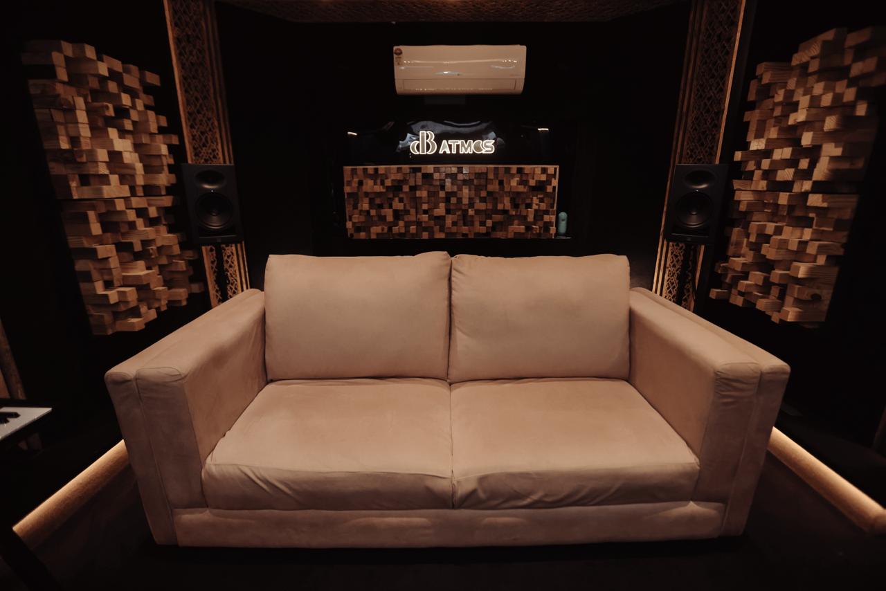 Studio Image